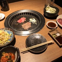 焼肉 にくなべ屋 神戸びいどろ 北野坂店 - 