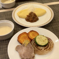 ブッフェダイニング プリンスマルシェ - 焼き野菜めっちゃ美味しい。豚肉も美味しい。