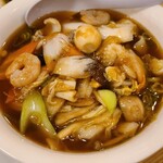 Taiwan Ryourishokuetsu - 五目刀削麺858円