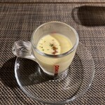フェリチターレ・ルミーノ - ストウッツキーノ　とうもろこしの冷製スープ