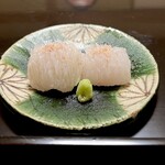 よし町 - 穴子刺身！コレまじ好き〜！いつもとちょっと質感違う？寝かせてる日数が左1日右3日で違うんだったけな。寝かせた方が好き。いずれにせようめー！