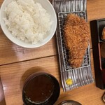 鎌倉かつ亭 あら珠 総本店 - 