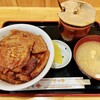 ぶた丼のとん田