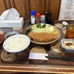 とんかつのしげみつ - 