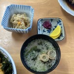 花房 - お味噌汁と小鉢たち