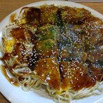 Go Jiyuu San - ランチ肉玉そば