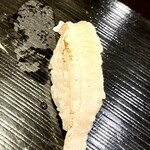 鮨榮 - エンガワ炙り