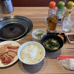 Kokusangyuu Yakiniku Kuidon - ボリュームはＯＫっ！