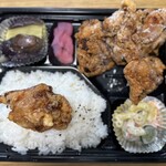 となりの惣菜屋 岩本 - 比較的濃いめな味付けです。ご飯をかき込みます。