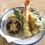 Teuchi Soba Honjin - 天妇罗拼盘