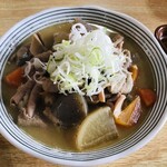 Teuchi Soba Honjin - 内脏炖煮