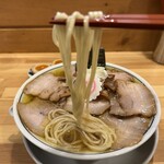 there is ramen - 麺