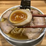 there is ramen - 味玉