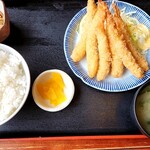 厚生食堂 - エビフライ定食