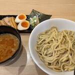 えび豚骨拉麺 春樹 - 超濃厚魚介豚骨辛つけ麺