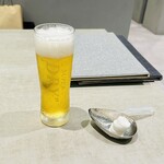 老虎菜 阪神梅田店 - 生ビールはアサヒスーパードライ
                                圧縮おしぼり
