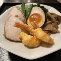 味の中華 羽衣 銀座本店 - 羽衣麺のトッピング