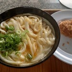 山越うどん - かまたま大・カニクリームコロッケ