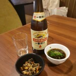 もつ鍋 笑楽 - どんたくコース(本日の小鉢 きんぴらごぼう・もずく酢・瓶ビール)