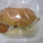 ブーランジェリー メゾン ユキ - お魚フライのバーガー