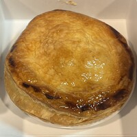 ポム・ダダン - 伝統のアップルパイ（ホール）