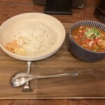 パンチマハル - チキンカレー(1,000円)