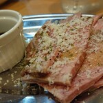 ユニークベリー - 牛タンローストビーフ