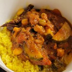 SPICY CURRY 魯珈 - タコとズッキーニと豆のトマトカレー