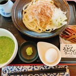 瑞生庵 - 鮮やかな緑といつもの美味しいおうどん！