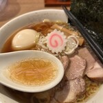 中華そば 勝本 - 透明感ある魚介節系スープ