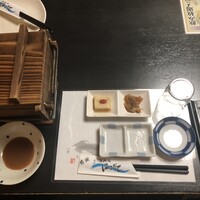 海鮮家 はこだて 本店 - 【北ノ物語】　全9品 　～北の贅沢をプラス～ （5,000円）
                    ◆先付け　
                    道産二点盛り
                    ◆蒸物
                    道産豚ロース蒸籠