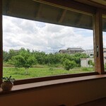 tsuki no mori - 窓からは果樹園が眺められます