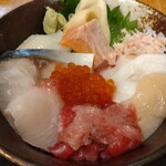 吉里吉里 - おまかせ海鮮丼