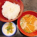 まつもとの来来憲 - ご飯、豚汁、漬物