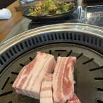 ヨプの王豚塩焼 熟成肉専門店 - 