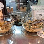 彩華 - ザーサイ、佃煮昆布、モヤシのごま油あえ