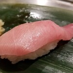 寿司 魚がし日本一 - 本マ・中トロ。