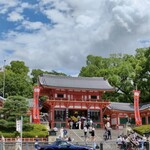 すき焼き キムラ - 八坂神社も、そこそこの人出