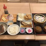 Makino Sengyoten - 地魚もりもり常滑定食、鰻丼、海鮮サラダ(初回注文分)