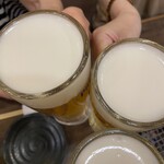 Sumibiyakiniku Mangetsu - 生ビールはやはりプレモルなんすよね。
                        
                        立川はサントリーの府中工場が近いからか
                        
                        プレモルを入れているお店が多いような気が…