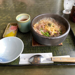 麺乃匠 いづも庵 - 石焼き淡路島牛丼(単品)¥1200
