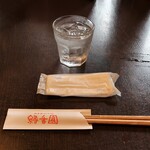 縁香園 - テーブルセッティング