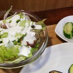 キッチン ブルー グローブ - サラダ、お新香のアップ