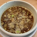 旋 - 醤油の味わいのサッパリ感なスープ