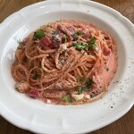 イタリア料理 小西屋 - パスタ(燻製ベーコンときのこのビーズクリームのパスタ)