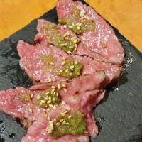 ホルモン焼肉 富や 栄店 - 