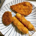 鬼平コロッケ - ぼっかけコロッケ、チキンカツ、うずらウインナー串