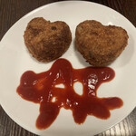 ロビンズインドキッチン - ネットリ肉コロッケのようなチキンフライもハート型で楽しいでせう？