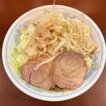 らーめん 陸 - 普通野菜W、背脂、カラメ。900円也