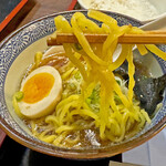 Gyuutan Yaki Sendai Hemmi - 麺は平打ちの中太麺